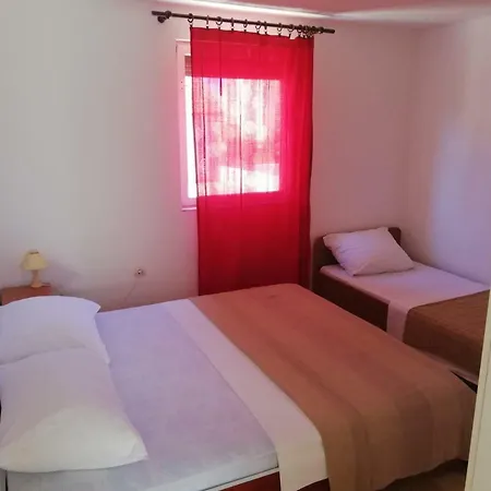 Kovacic Apartment Murter